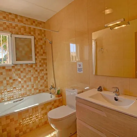 Costa - Piedad Holiday home *