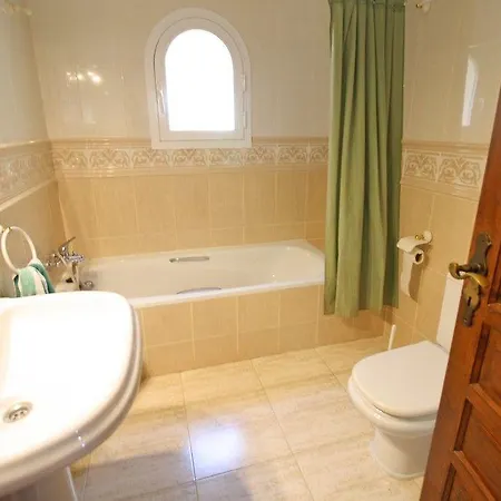 Costa - Piedad Holiday home *